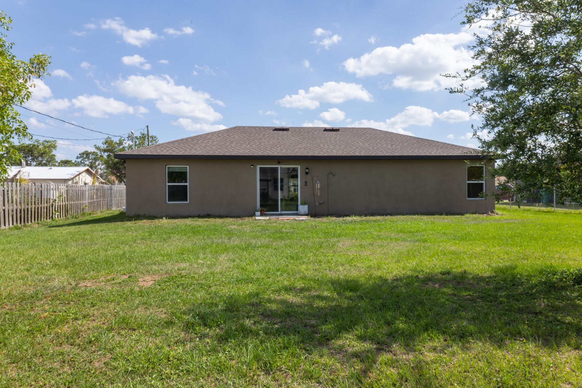 2581 SE Dogwood Avenue, Port Saint Lucie, FL 34952 Photo