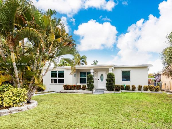 5224 NE 1st Ave , Fort Lauderdale, FL 33334