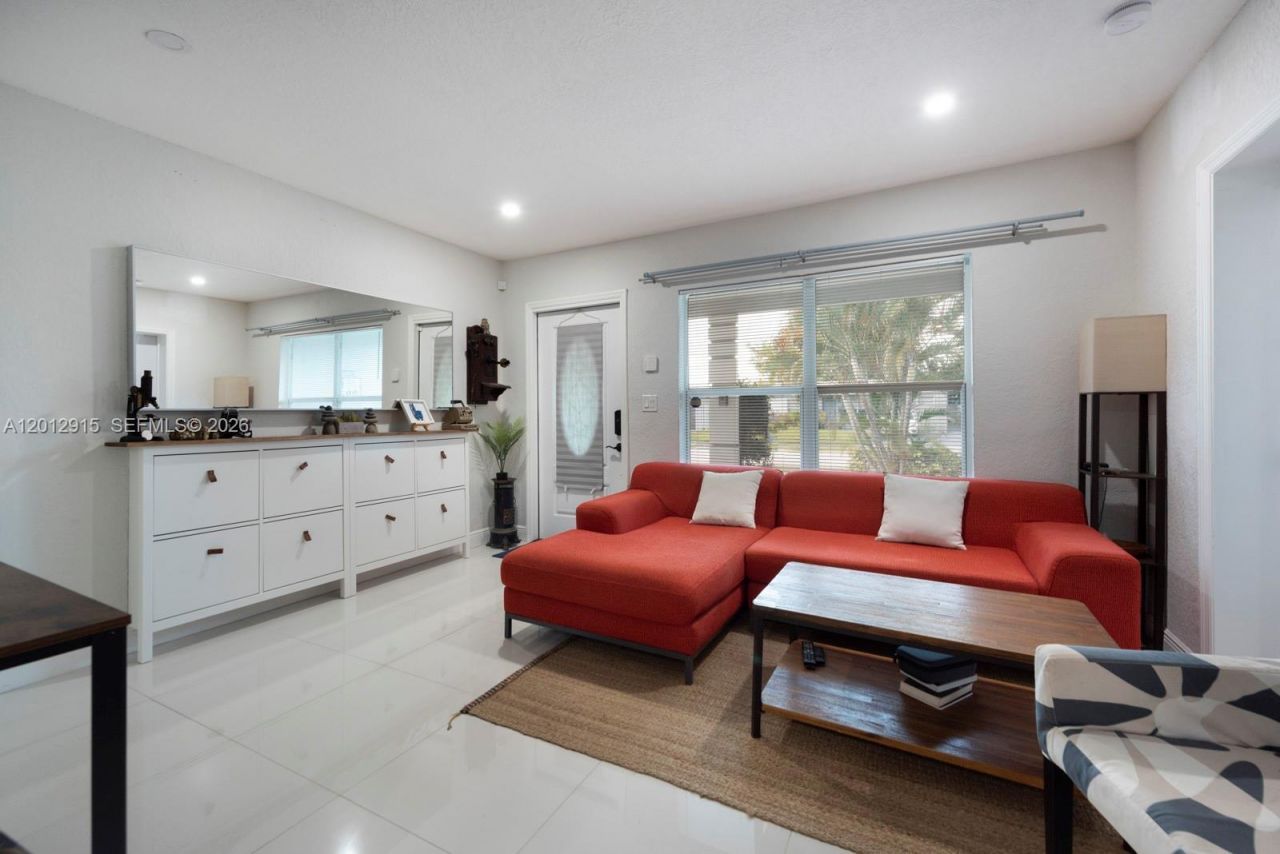 5224 NE 1st Ave , Fort Lauderdale, FL 33334 Photo