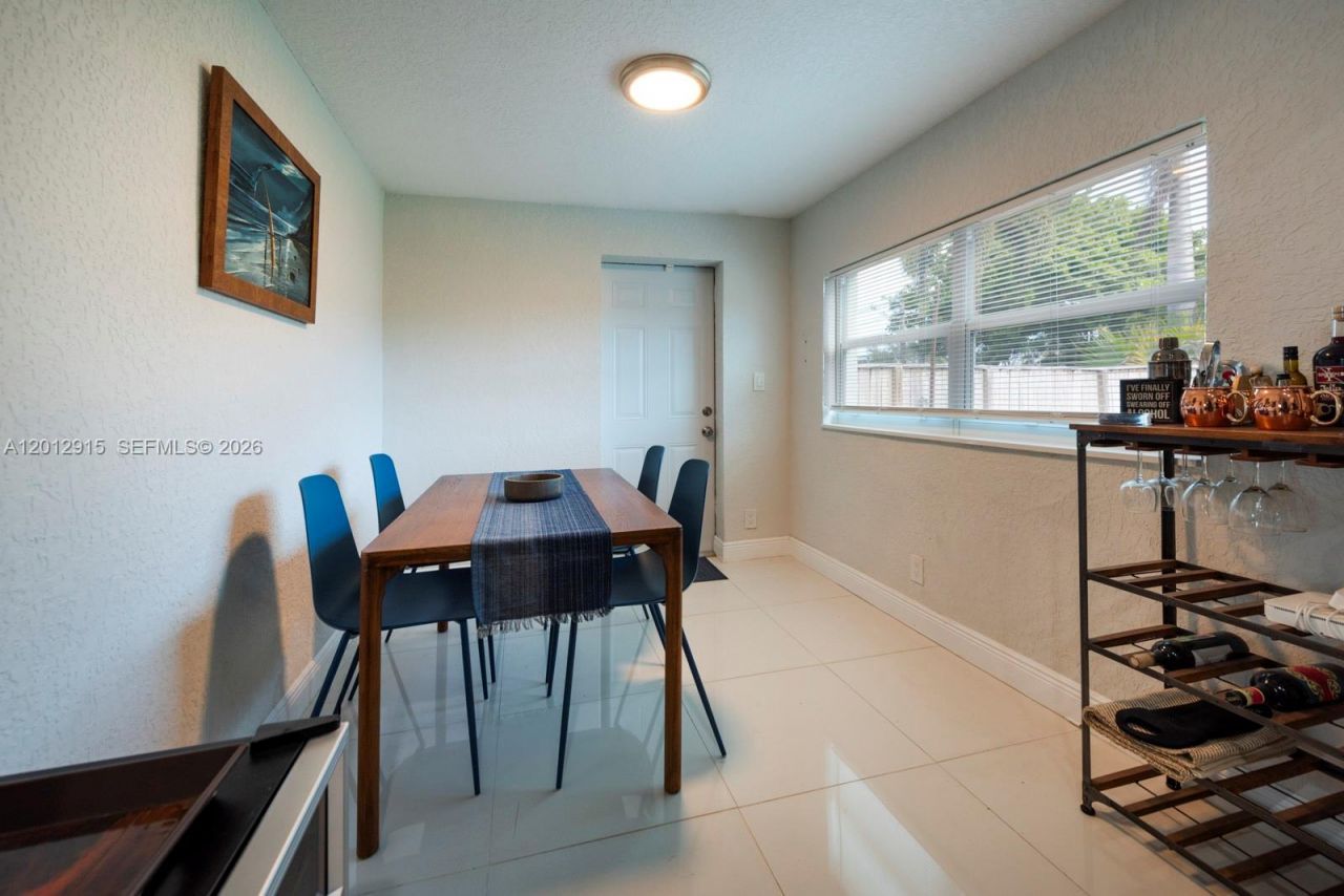 5224 NE 1st Ave , Fort Lauderdale, FL 33334 Photo