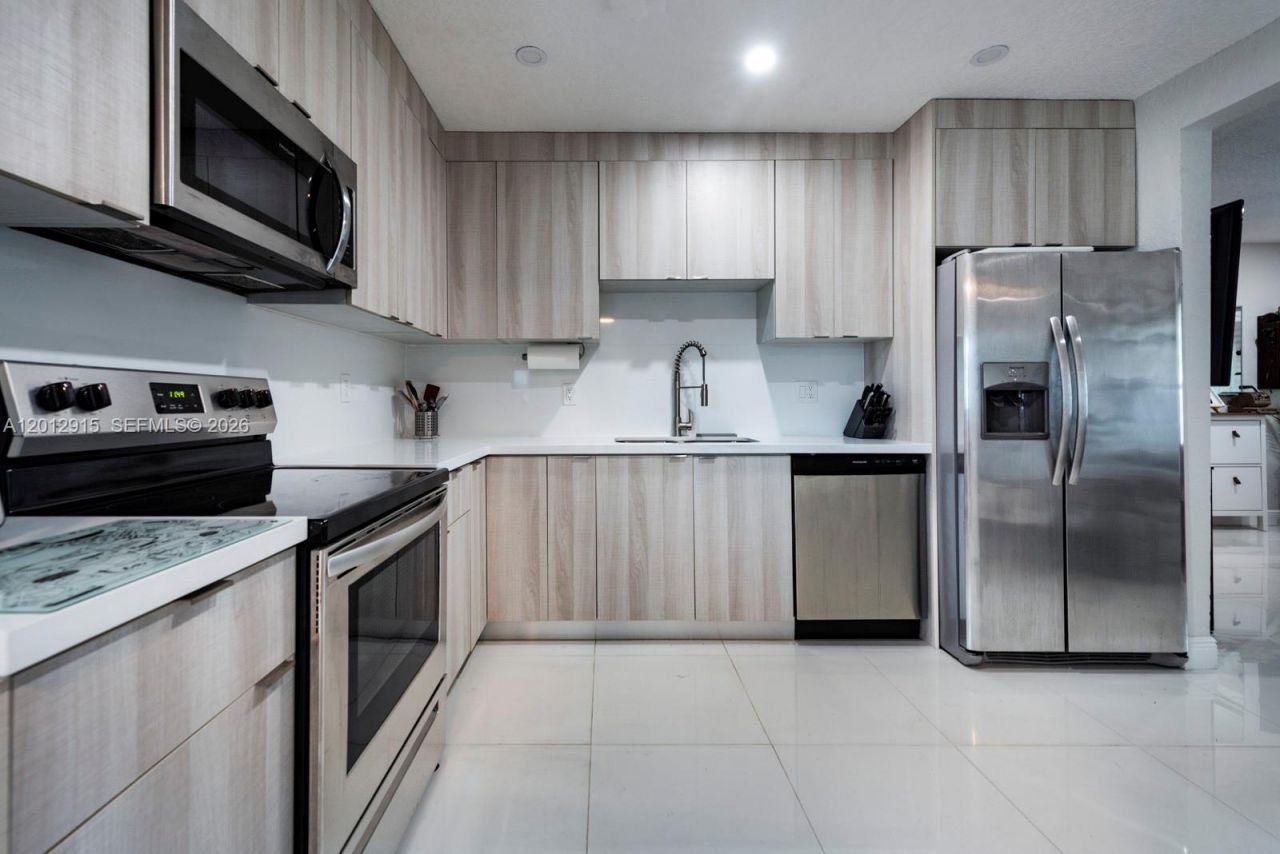 5224 NE 1st Ave , Fort Lauderdale, FL 33334 Photo