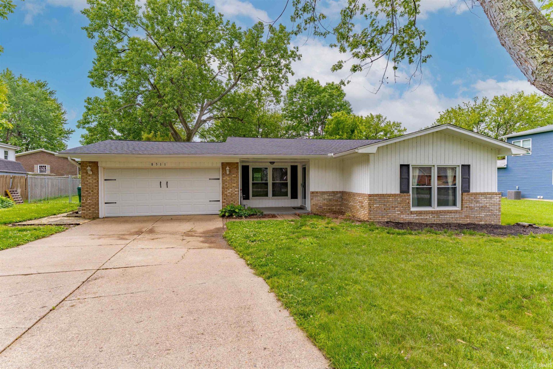 8311 Poplar Drive, Newburgh, IN 47630 Main Photo