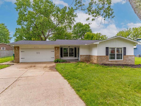 8311 Poplar Drive, Newburgh, IN 47630