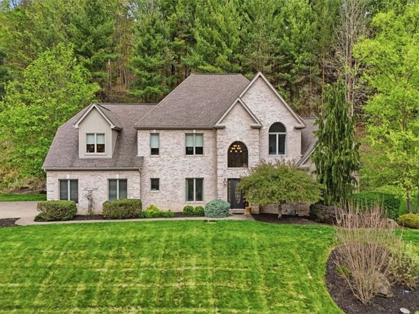 1560 Barrington Drive, Wexford, PA 15090