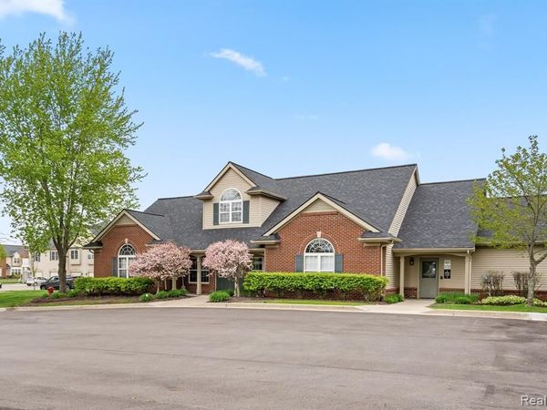 4130 S Hampton Ridge Boulevard , Genoa Twp, MI 48843