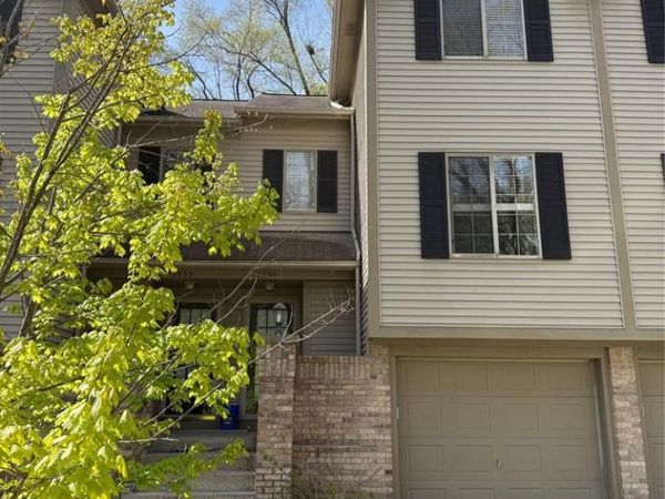 7059 Colonial Oaks Drive, Waterford Twp, MI 48327
