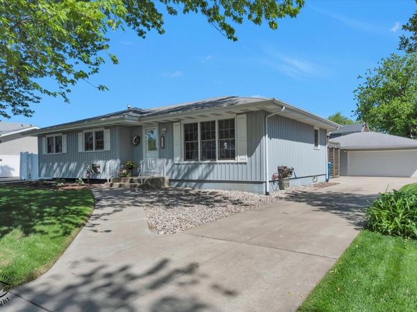 934 Windsor Lane, Dyer, IN 46311
