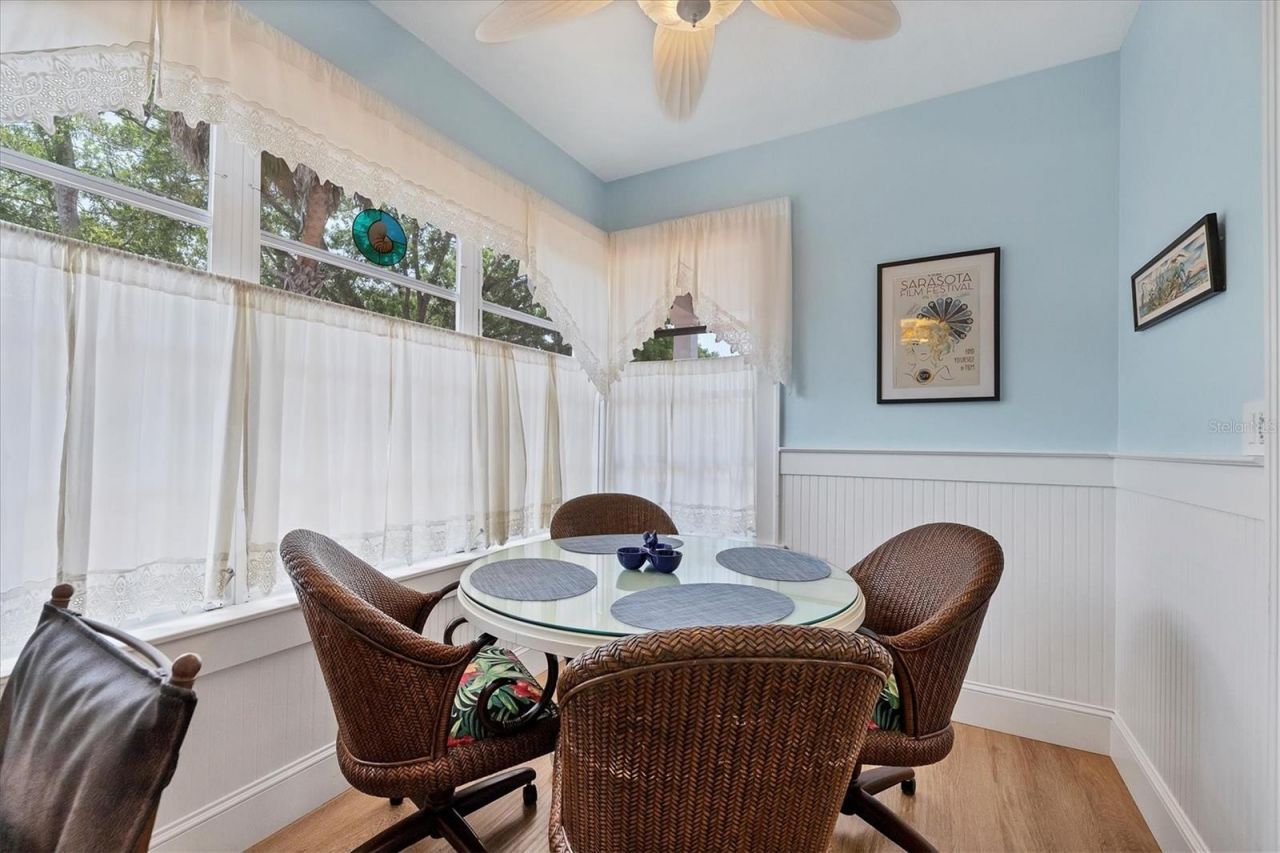 1676 Oak Street , Sarasota, FL 34236 Photo