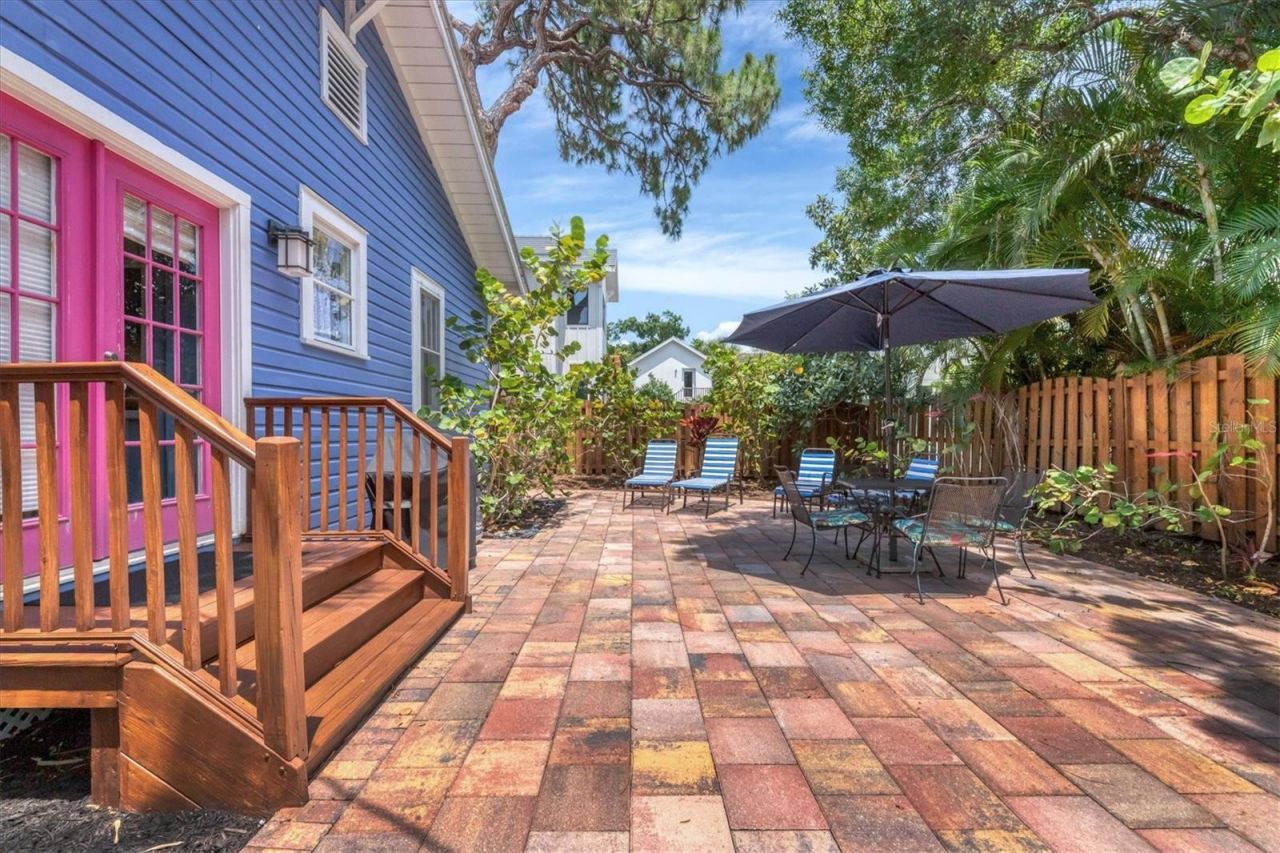 1676 Oak Street , Sarasota, FL 34236 Photo