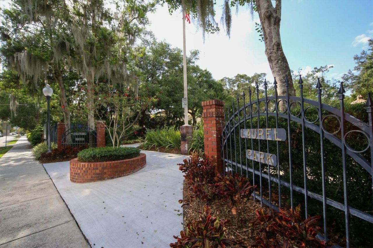 1676 Oak Street , Sarasota, FL 34236 Photo