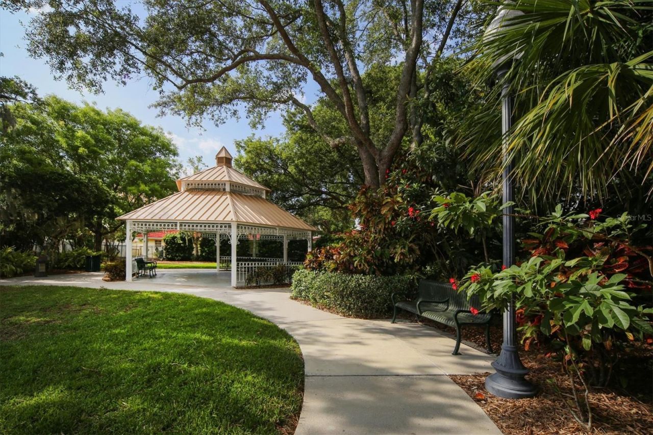 1676 Oak Street , Sarasota, FL 34236 Photo