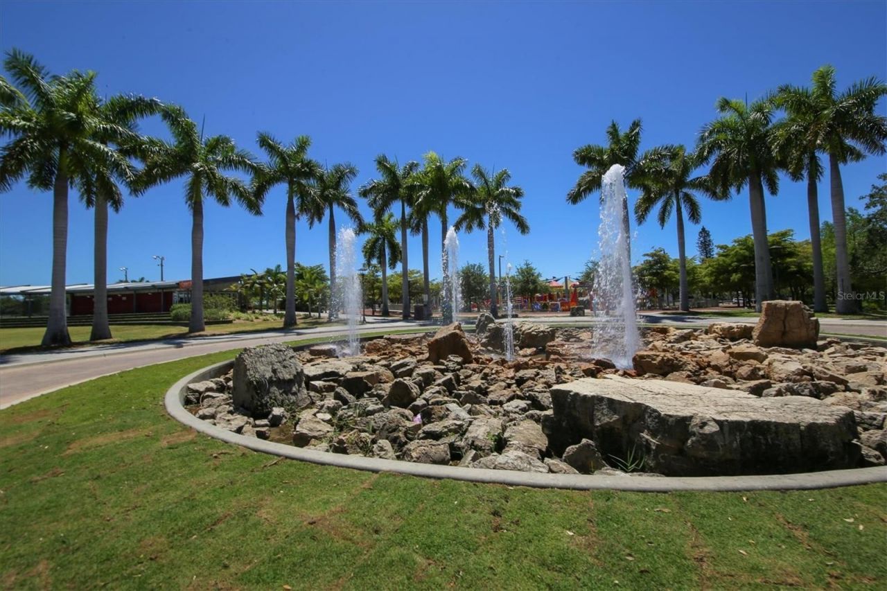 1676 Oak Street , Sarasota, FL 34236 Photo