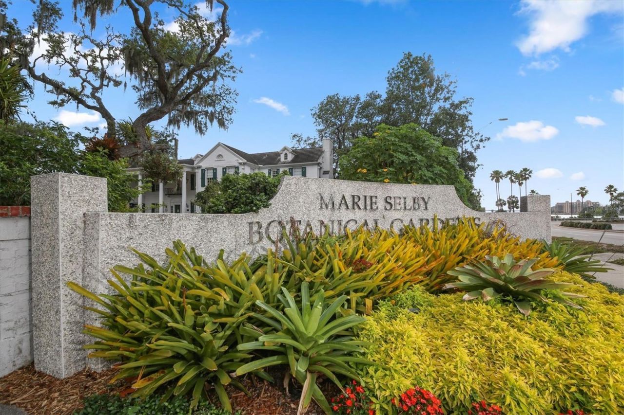 1676 Oak Street , Sarasota, FL 34236 Photo