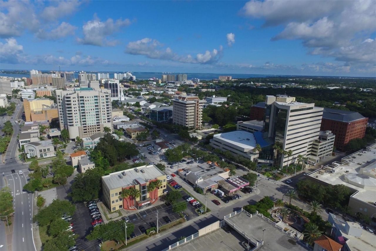 1676 Oak Street , Sarasota, FL 34236 Photo