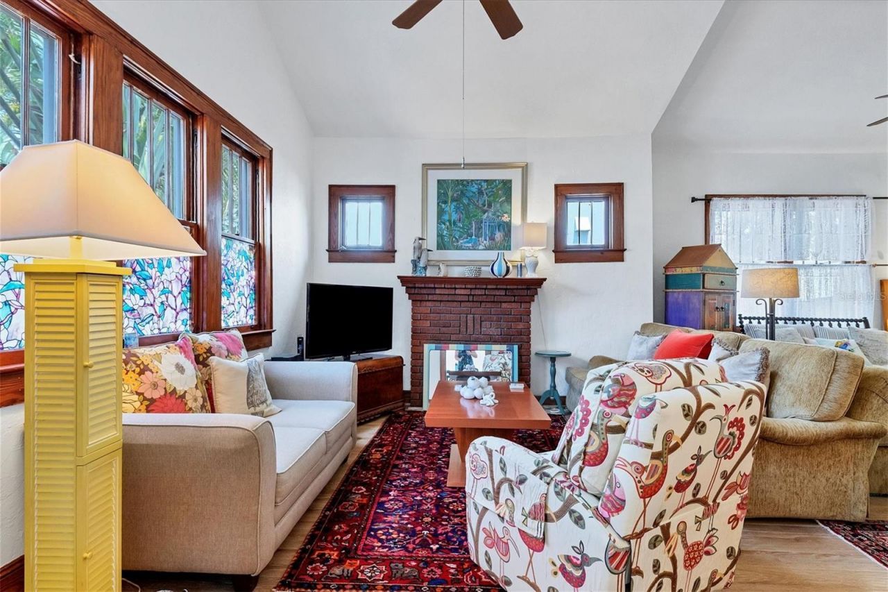1676 Oak Street , Sarasota, FL 34236 Photo