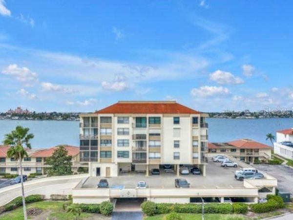 6279 SUN BOULEVARD , Unit 304, ST PETERSBURG, FL 33715