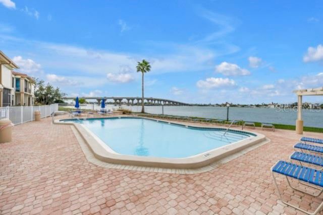6279 Sun Boulevard , Unit 304, Saint Petersburg, FL 33715 Photo