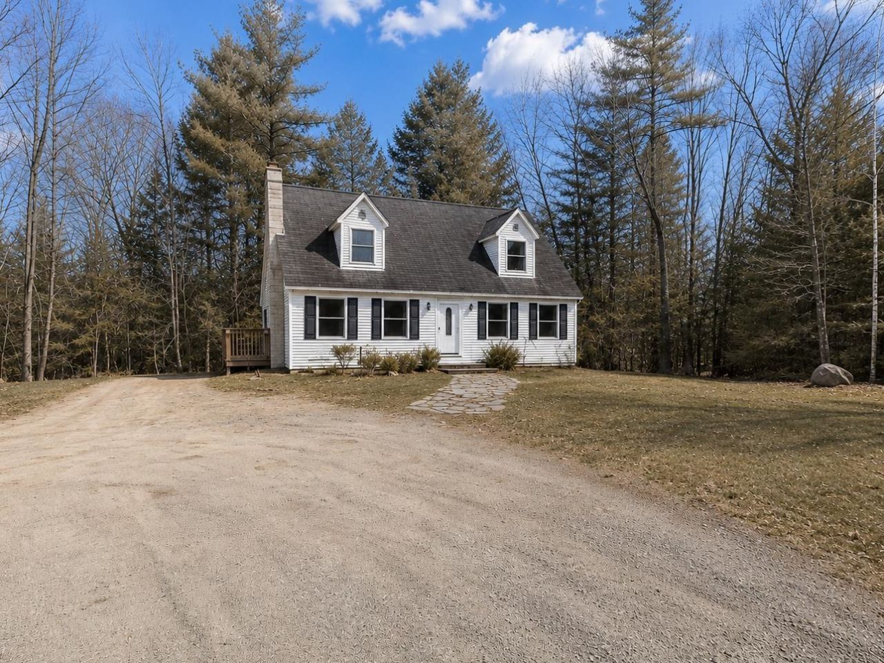 74 Staples Lane, Stoddard, NH 03464 Main Photo