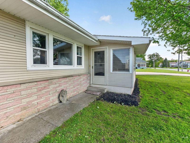 295 S Franklin Street , Richwood, OH 43344 Photo 3