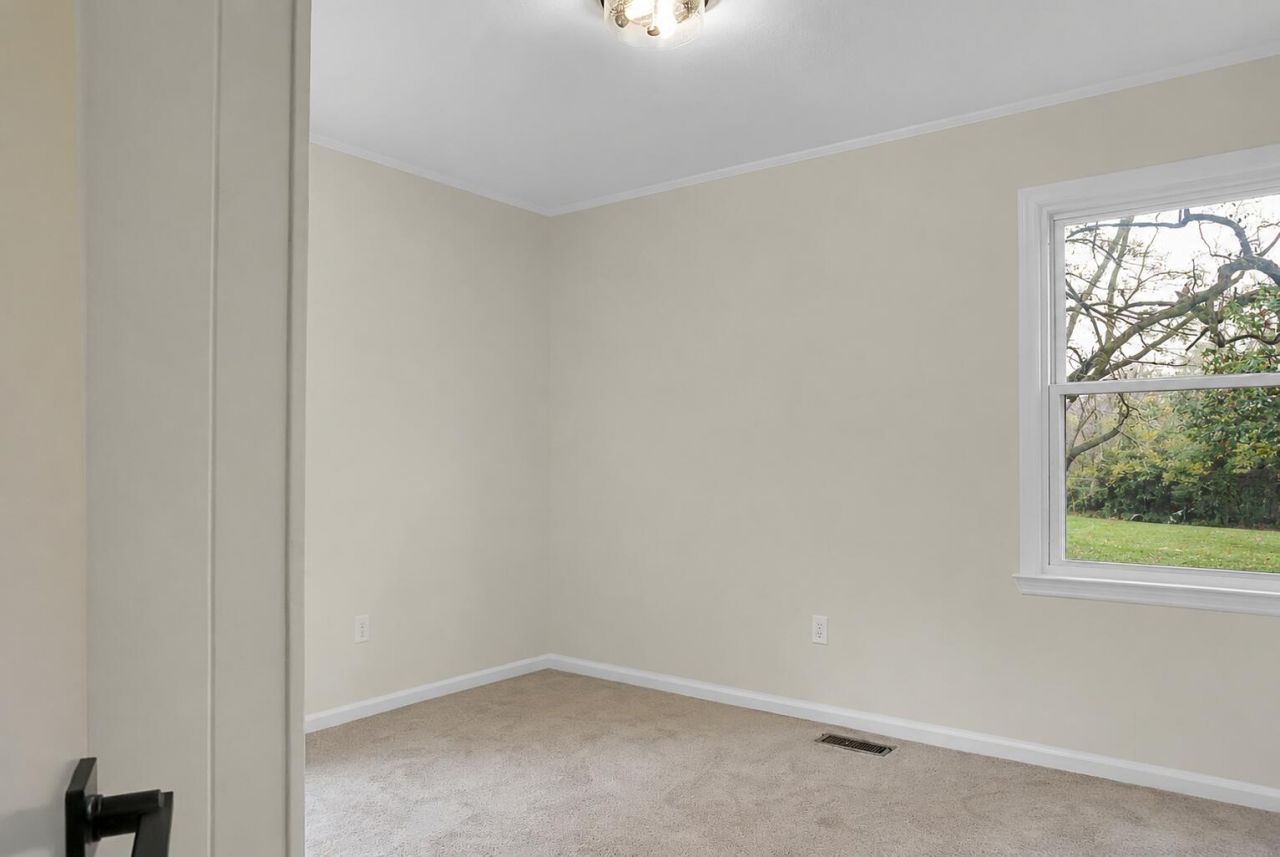 2664 Orchid Avenue Photo 16
