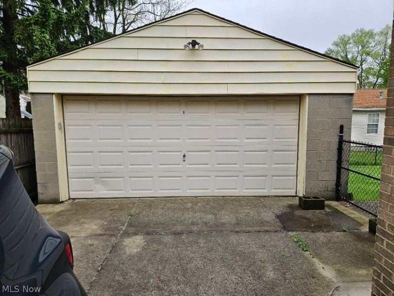 2293 Quayle Drive, Akron, OH 44312 Photo 3