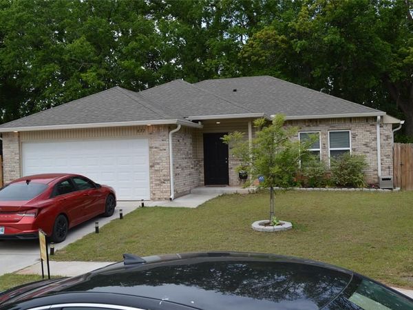 822 Highgarden Circle, Noble, OK 73068