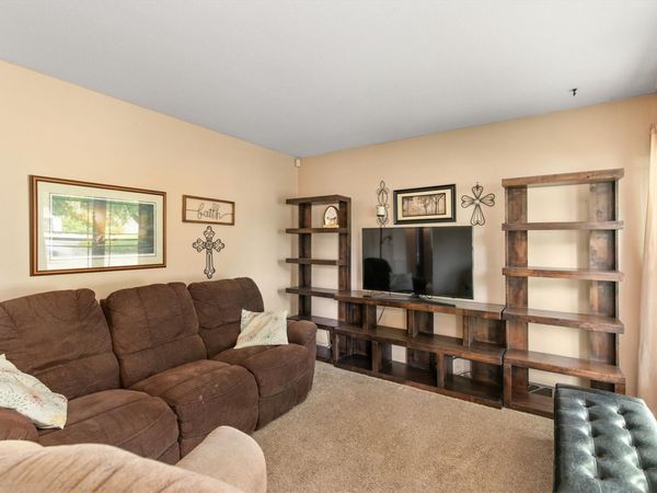 705 SE Trilein Drive, Ankeny, IA 50021