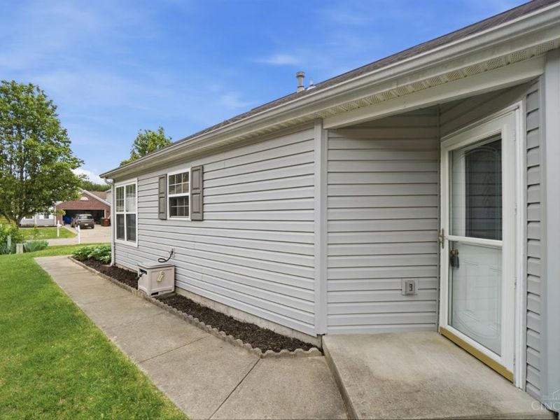 2068 Sheriton Court, Goshen Twp, OH 45140 Photo 4