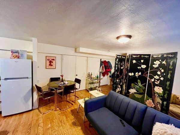 105 Chestnut St, Unit 2B, Brookline, MA 02445