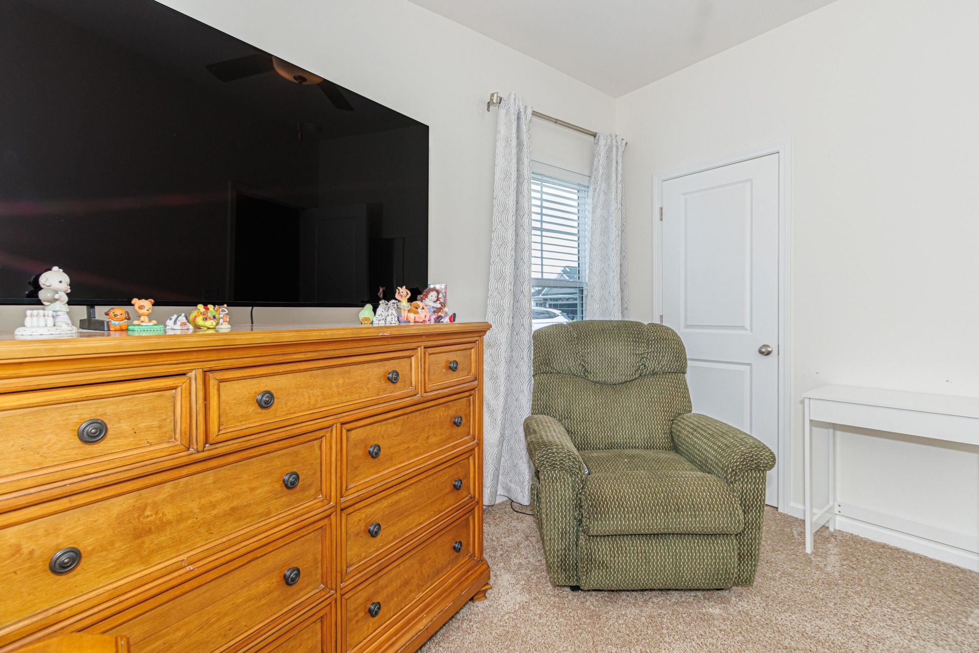 958 Oak Hollow St. Photo 24