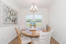958 Oak Hollow St. photo 4