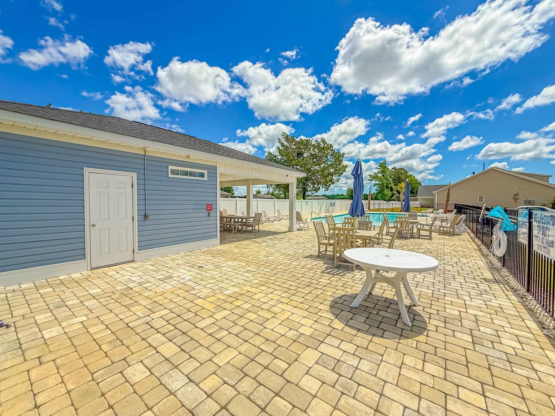 958 Oak Hollow St. Photo 46