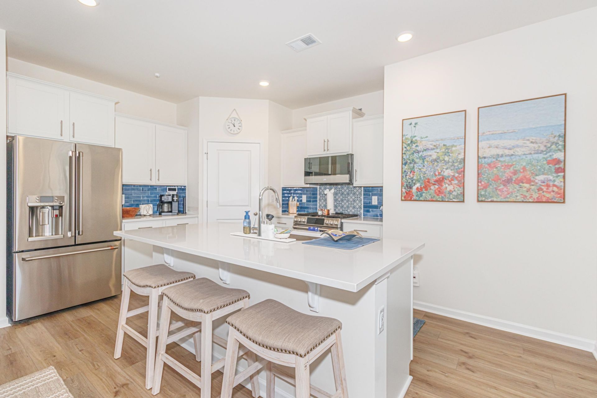 958 Oak Hollow St. Photo 8