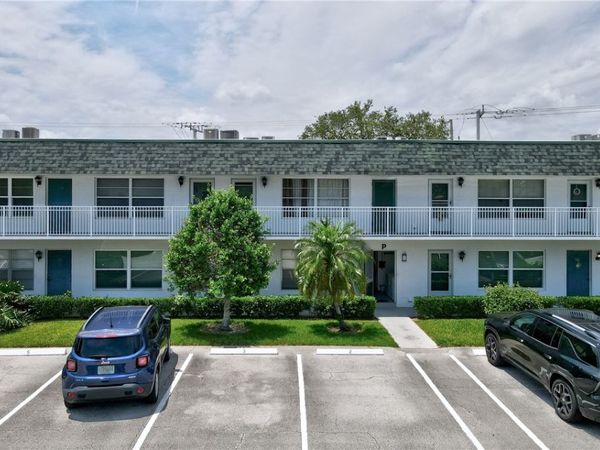 2800 Indian River Boulevard, Unit P3, Vero Beach, FL 32960