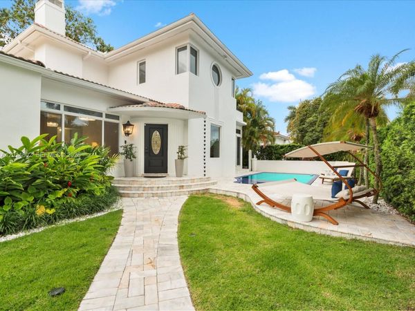 825 SW 23rd Rd , Unit 1, Miami, FL 33129