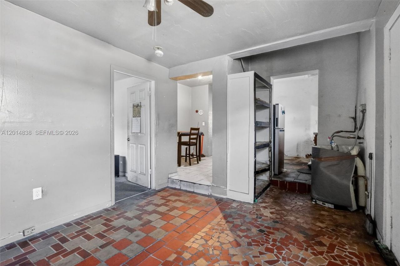 1211 NW 37th St , Miami, FL 33142 Photo