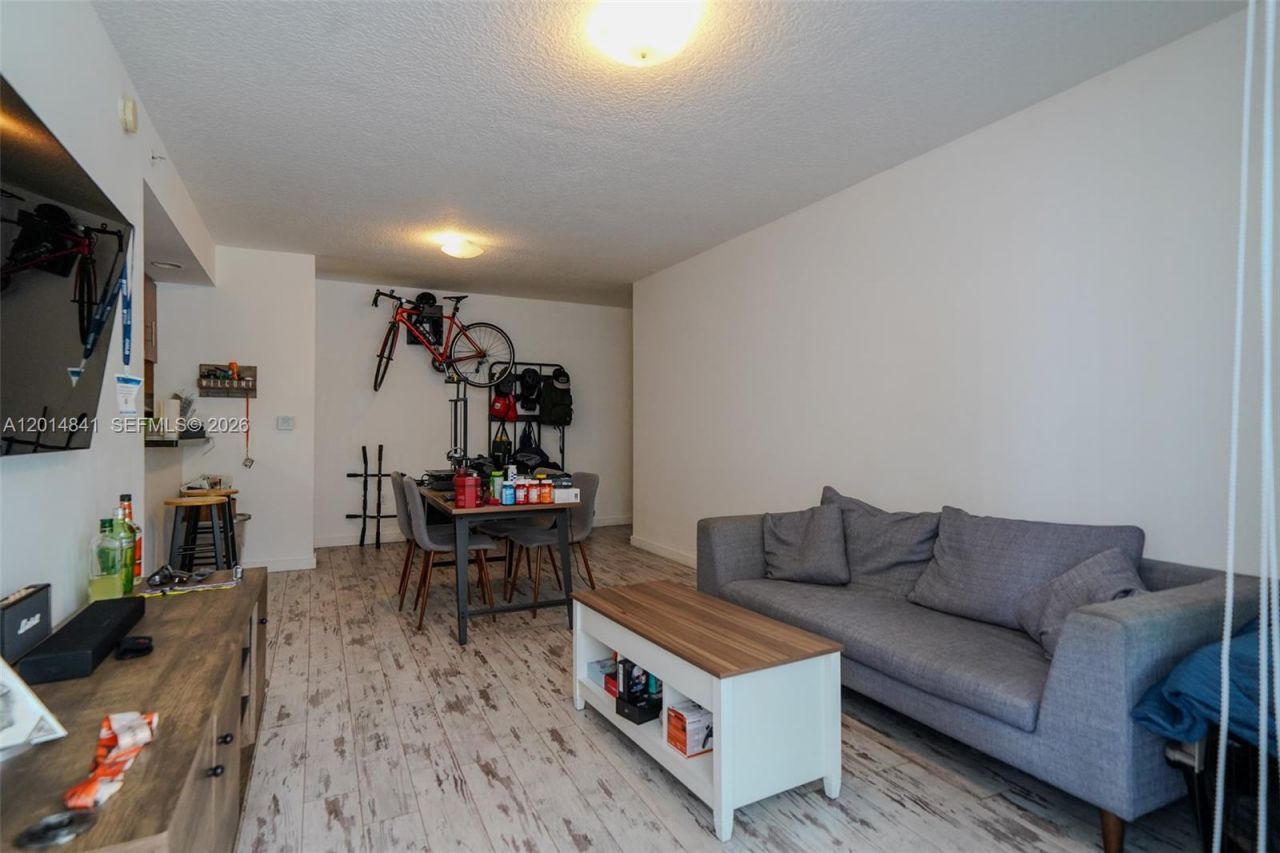 601 NE 23rd St, Unit 607, Miami, FL 33137 Photo