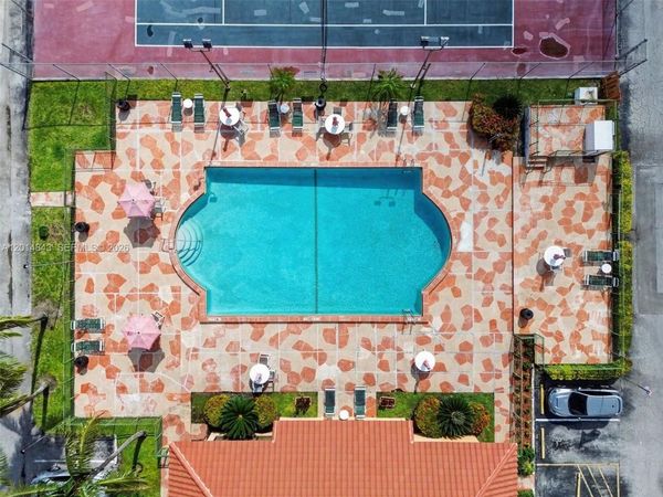 7155 Miami Lakes Dr, Unit P16, Miami Lakes, FL 33014