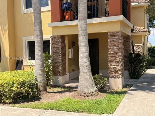 990 NE 33rd Ter , Unit 104, Homestead, FL 33033
