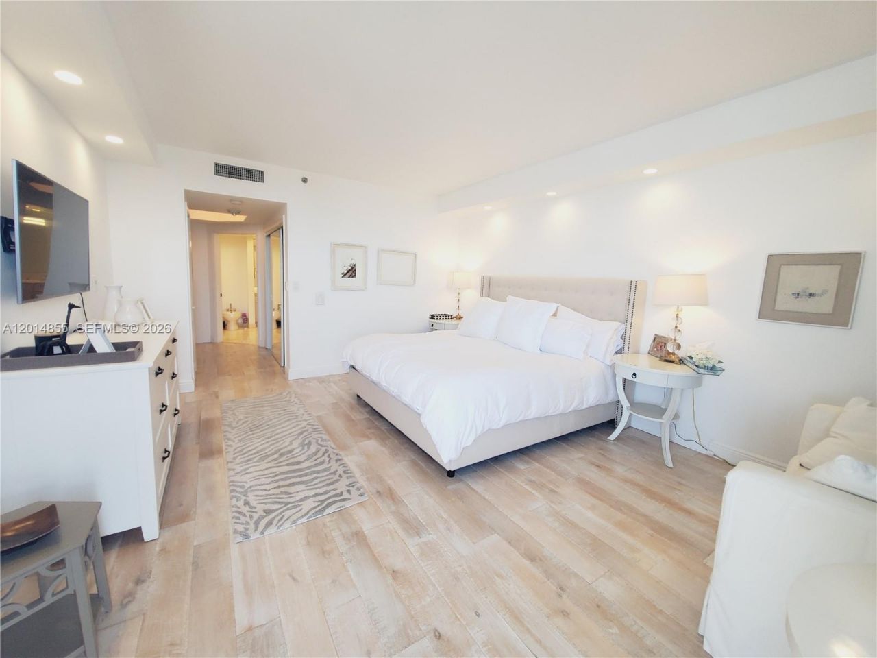 2000 Island Blvd , Unit 2703, Aventura, FL 33160 Photo