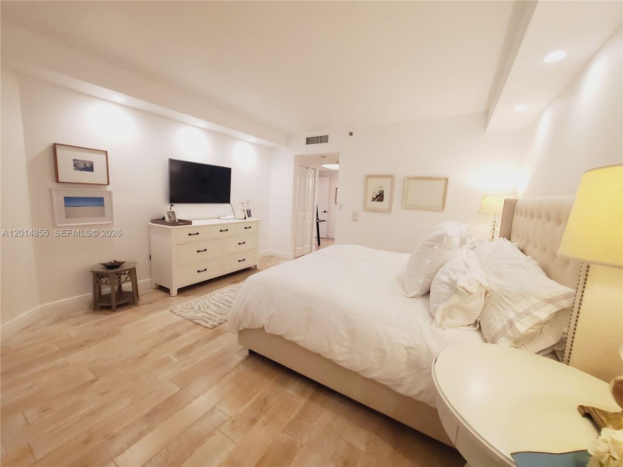 2000 Island Blvd , Unit 2703, Aventura, FL 33160 Photo