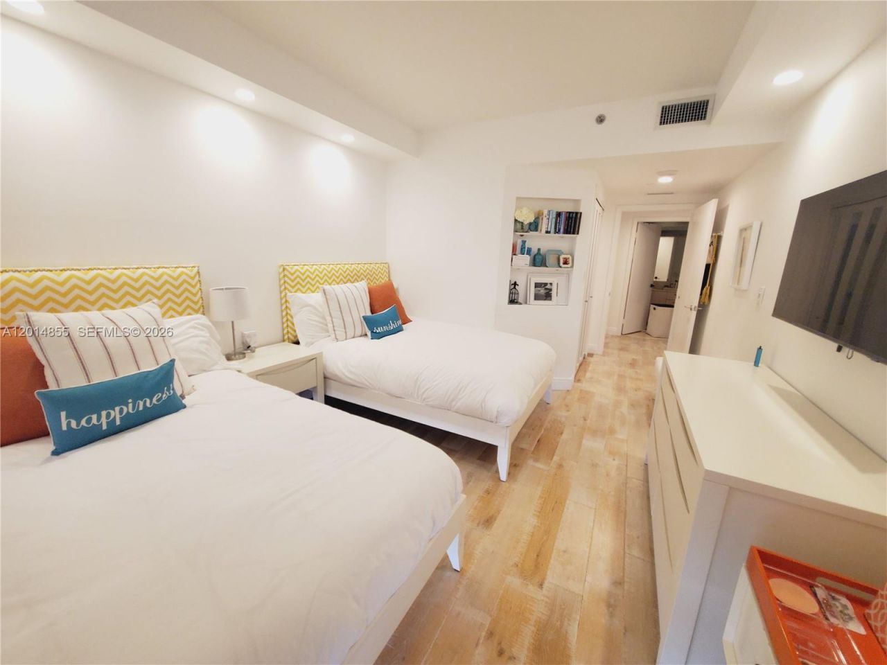 2000 Island Blvd , Unit 2703, Aventura, FL 33160 Photo