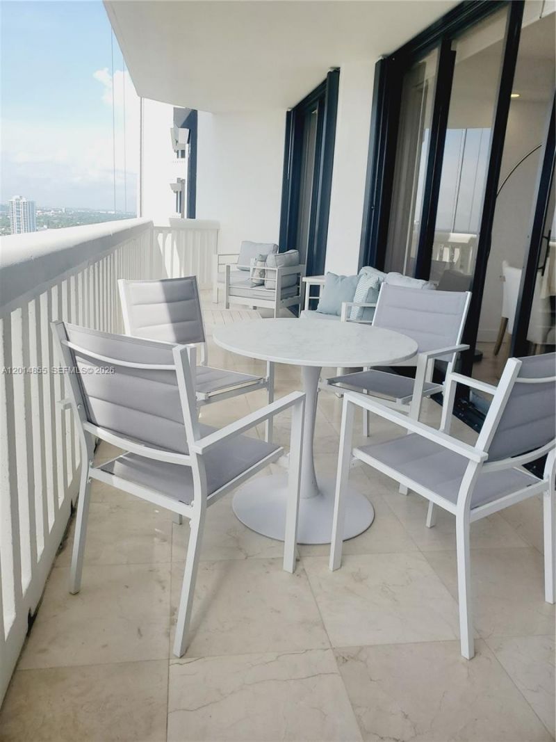 2000 Island Blvd , Unit 2703, Aventura, FL 33160 Photo
