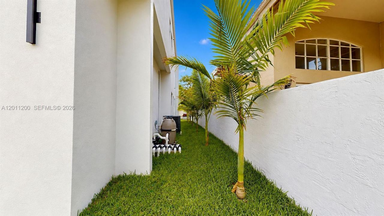 16022 NW 83rd Ct , Miami Lakes, FL 33016 Photo