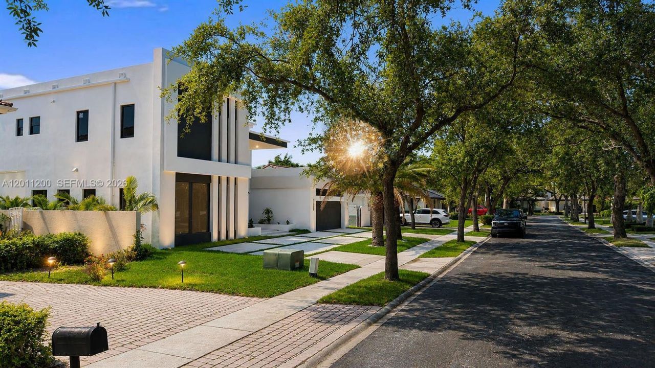 16022 NW 83rd Ct , Miami Lakes, FL 33016 Photo