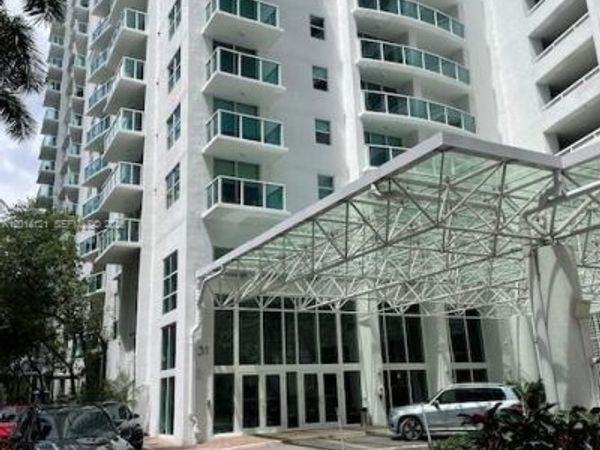 31 SE 5th St, Unit 303, Miami, FL 33131