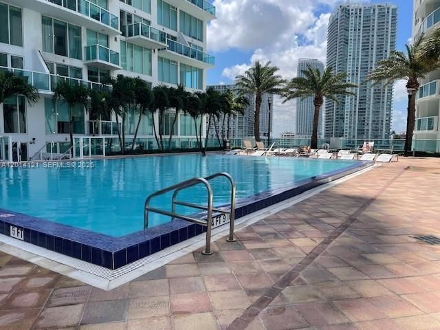 31 SE 5th St, Unit 303, Miami, FL 33131 Photo