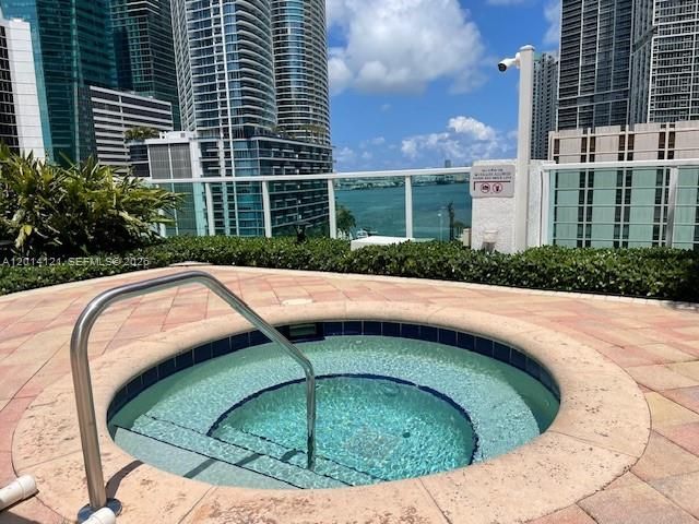 31 SE 5th St, Unit 303, Miami, FL 33131 Photo