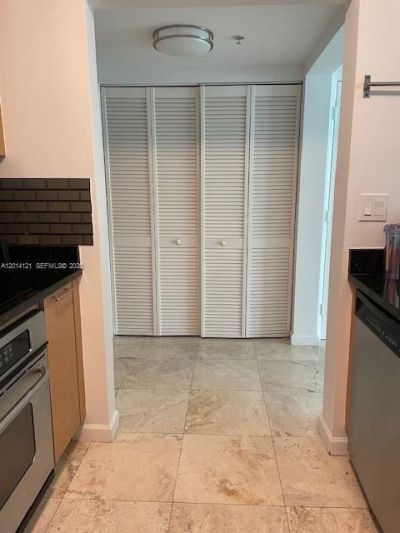 31 SE 5th St, Unit 303, Miami, FL 33131 Photo