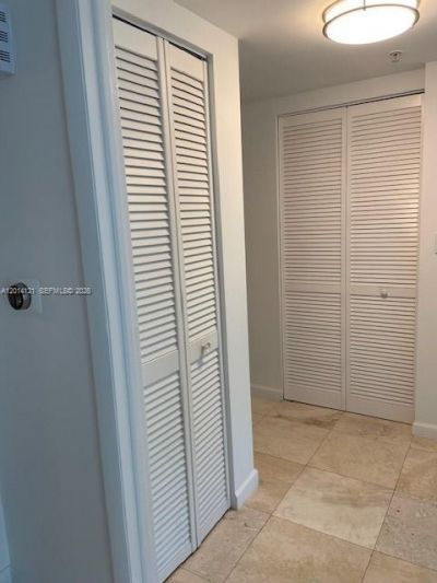 31 SE 5th St, Unit 303, Miami, FL 33131 Photo